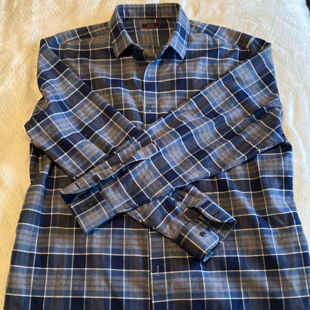 UNTUCKit XL men’s flannel